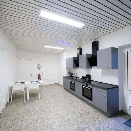 Apartment Monteurwohnung-fuer-9-personen-in-guelzow-wlan-aufenthaltsraum-parkplatz-naehe-hamburg-gwhe1302